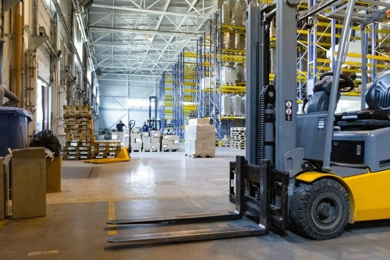 Addressing Heat Stress: How Industrial Fans Create Effective Thermal Comfort Zones in Factories