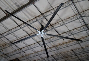 Why HVLS Fans Are Better Than Air Conditioners for Industrial Spaces