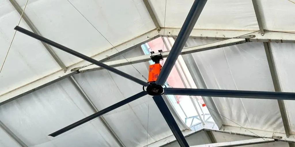 HVLS fans vs air conditioning systems